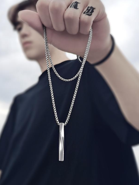 Simple personality hip hop men's pendant