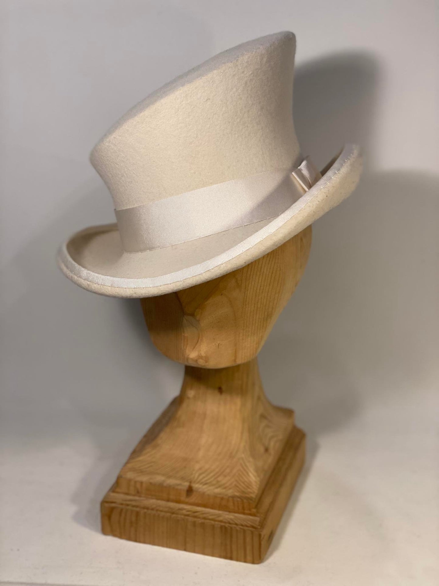 Asymmetric top hat