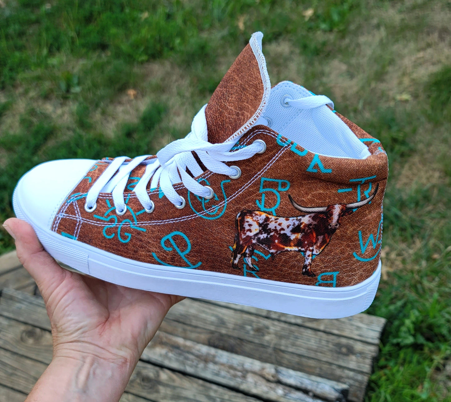 Longhorns & Brands Women__ high top canvas shoes