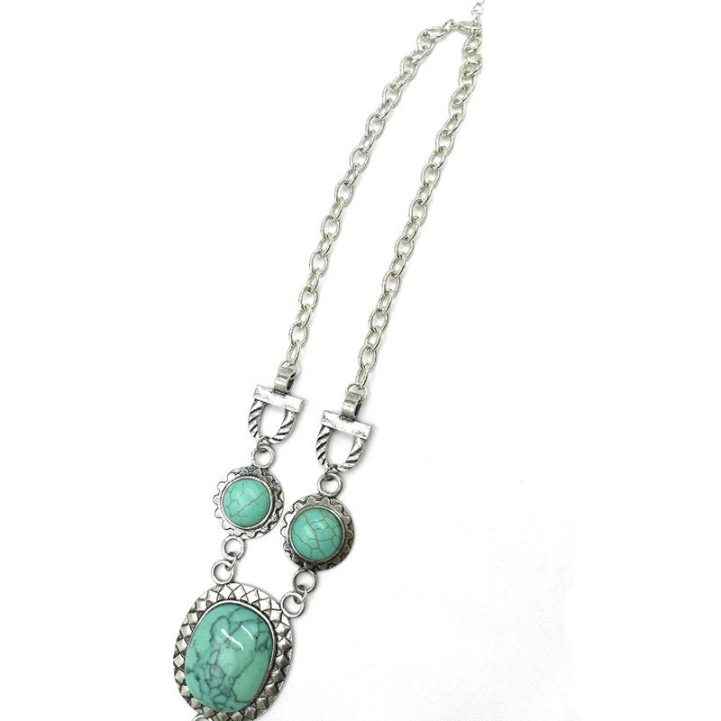 Vintage Unique Design Turquoise Oval Pendant Necklace