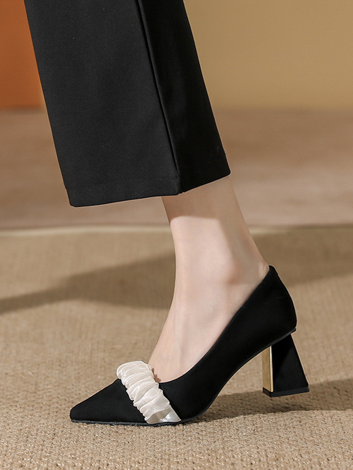 Elegant Lace Trim Pointy Toe Velvet Chunky Heels