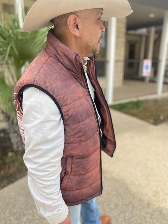 Cowboy in Desert Men's Puffy Vest