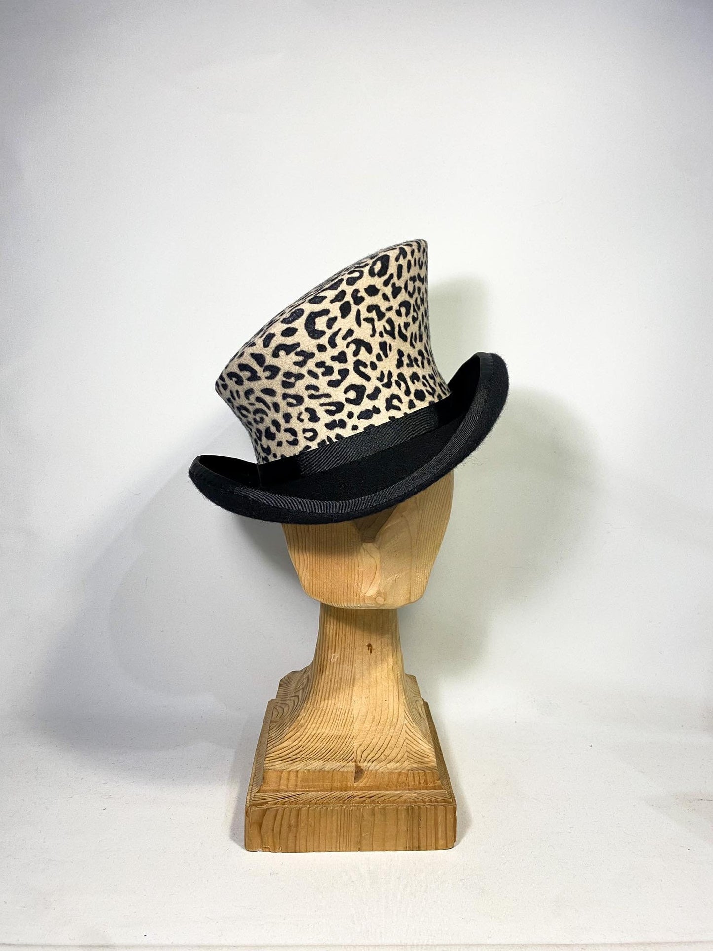 Asymmetric top hat