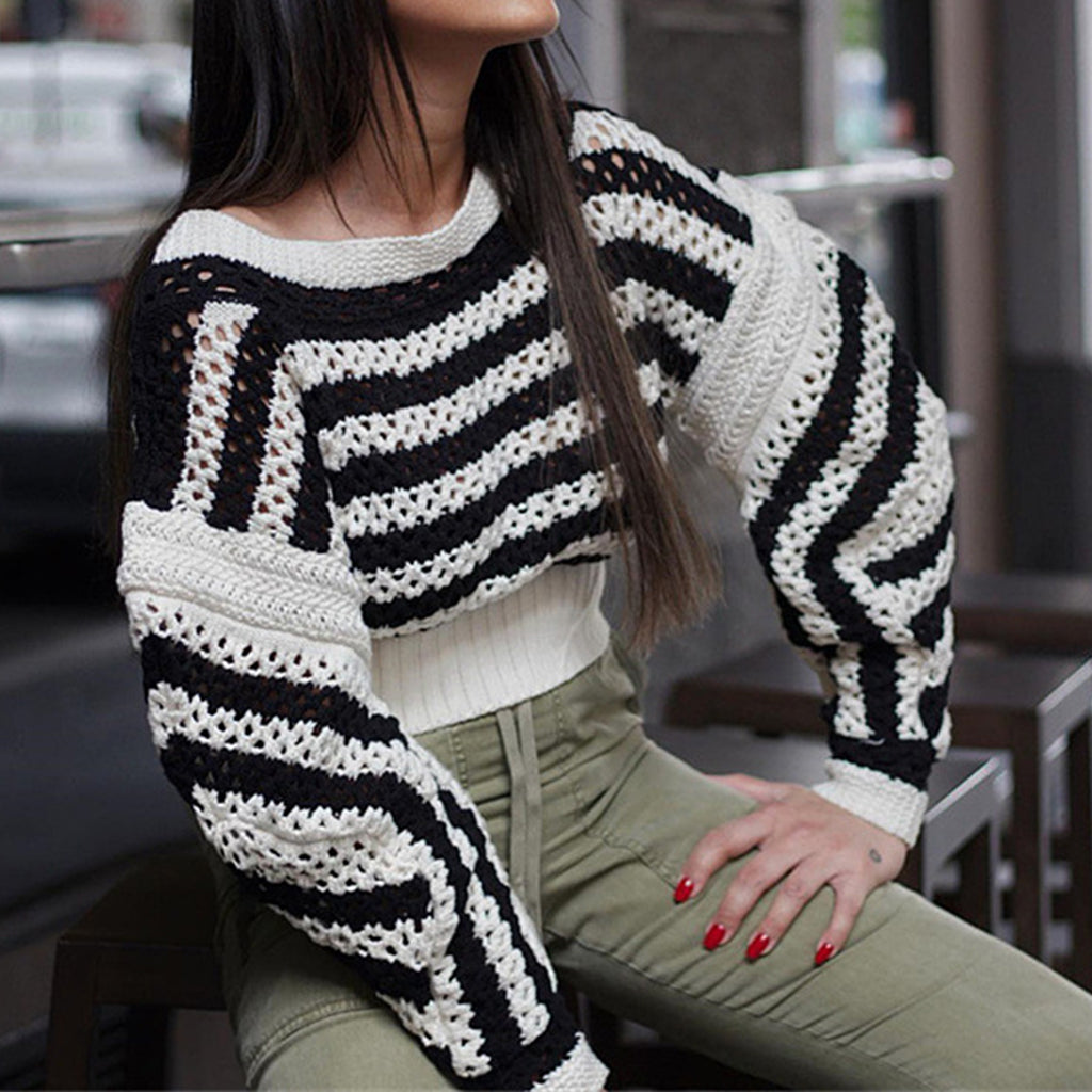 Round Neck Black And White Hollow Waist Short Women's Sweater