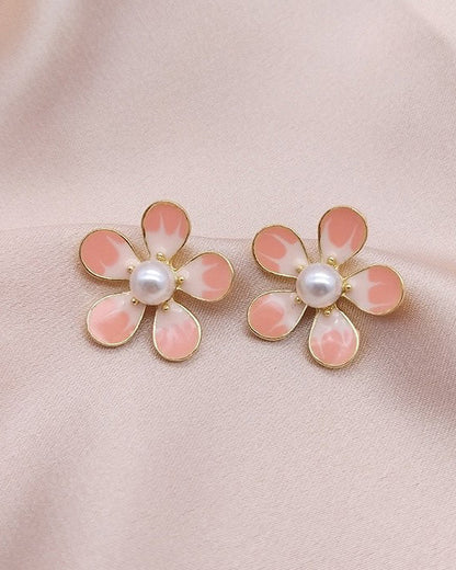 Vintage Floral Pearl Earrings