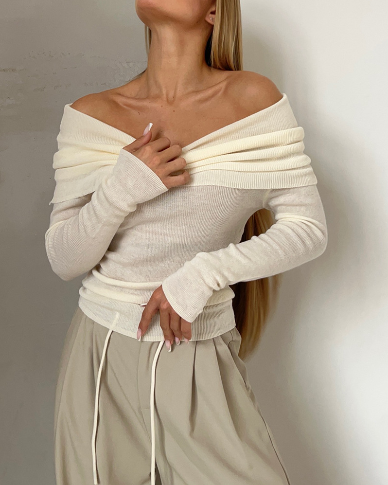 Off-The-Shoulder Bateau Neck Long-Sleeved Sweater