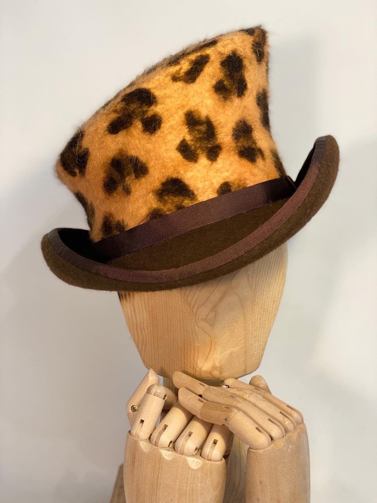 Asymmetric top hat