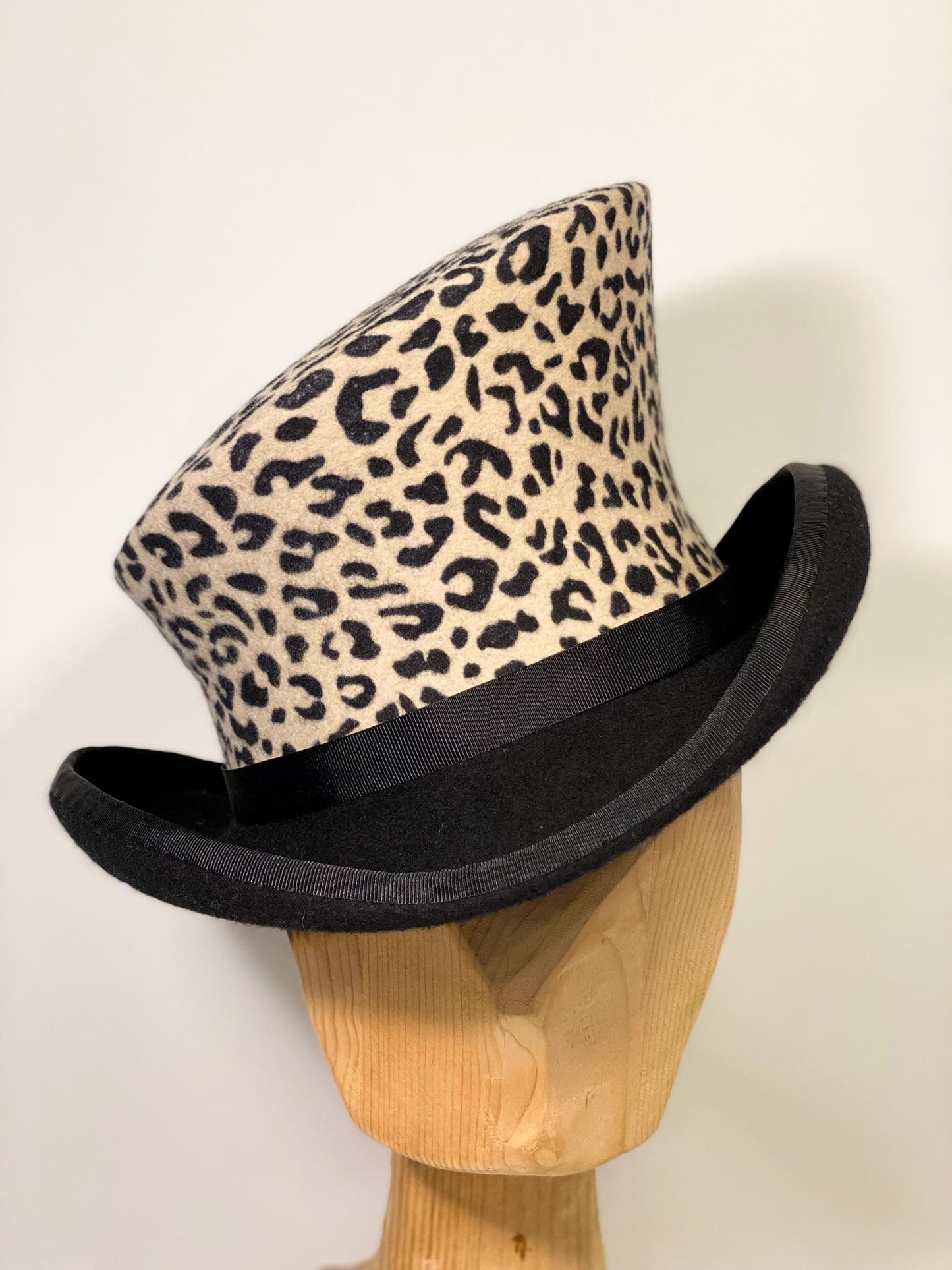 Asymmetric top hat