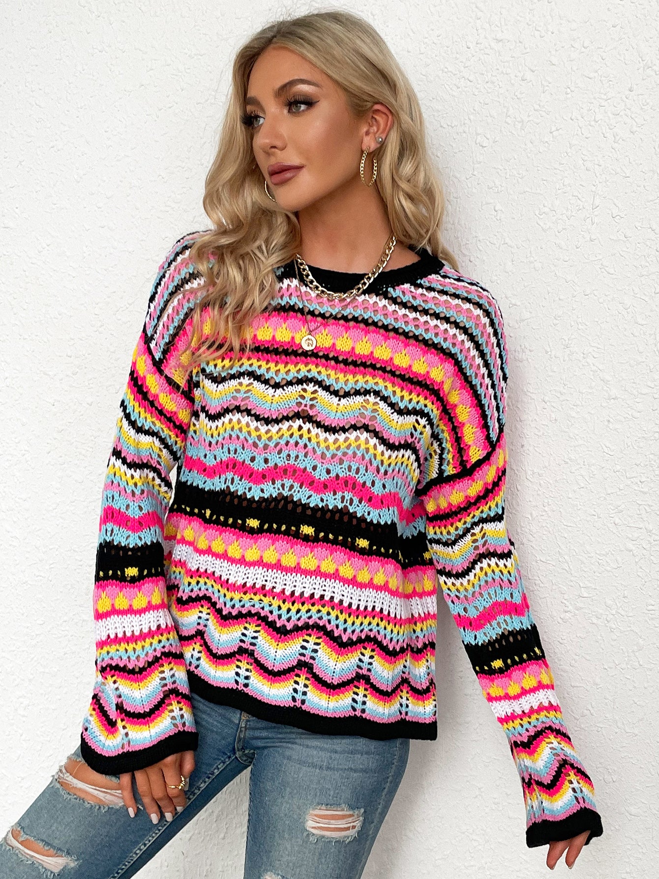 Mid-Color Crew Neck Striped Sweater