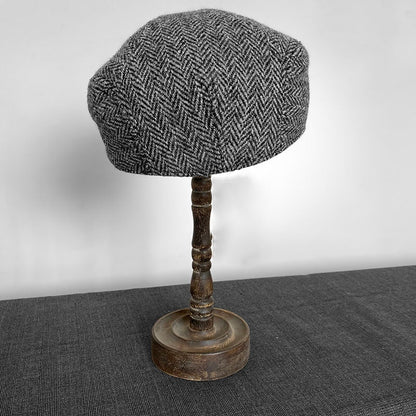 THE PEAKED Gatsby Flat Hat Gray-Harris Tweed