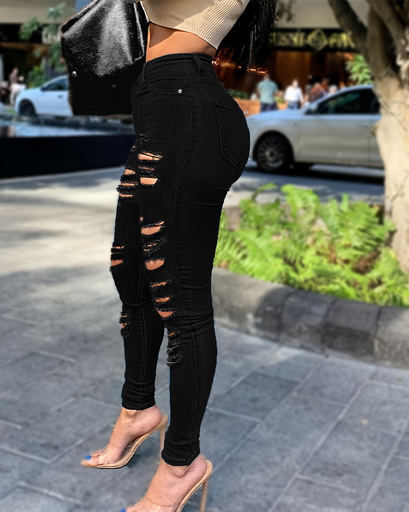 High-Waisted Piercing Black Jeans