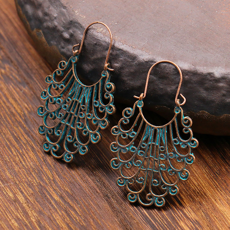 Women's Bohemian Court Hollow U-shaped Earrings