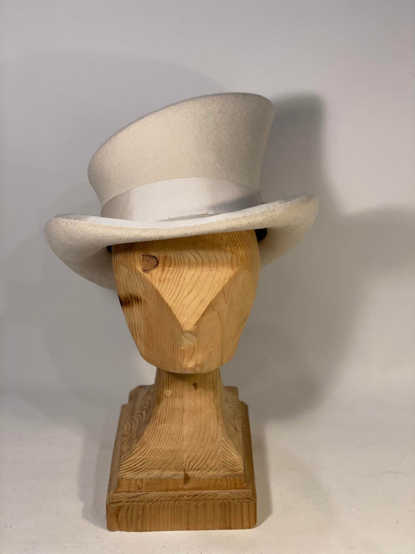 Asymmetric top hat