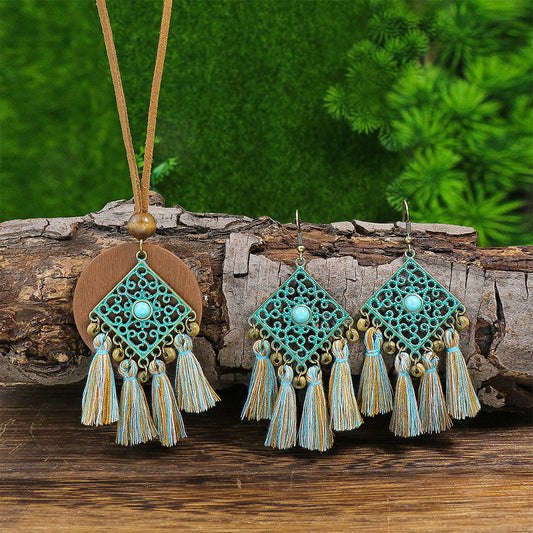 Female Bohemian Diamond Carved Earrings And Necklace Suit