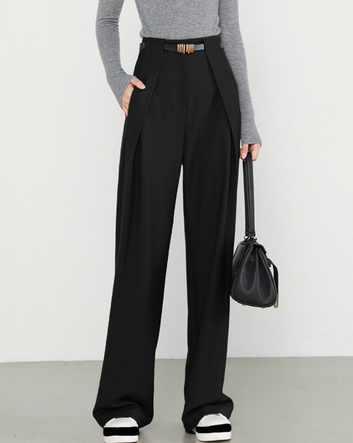 Middle Waist Solid Pocket Straight Leg Pants