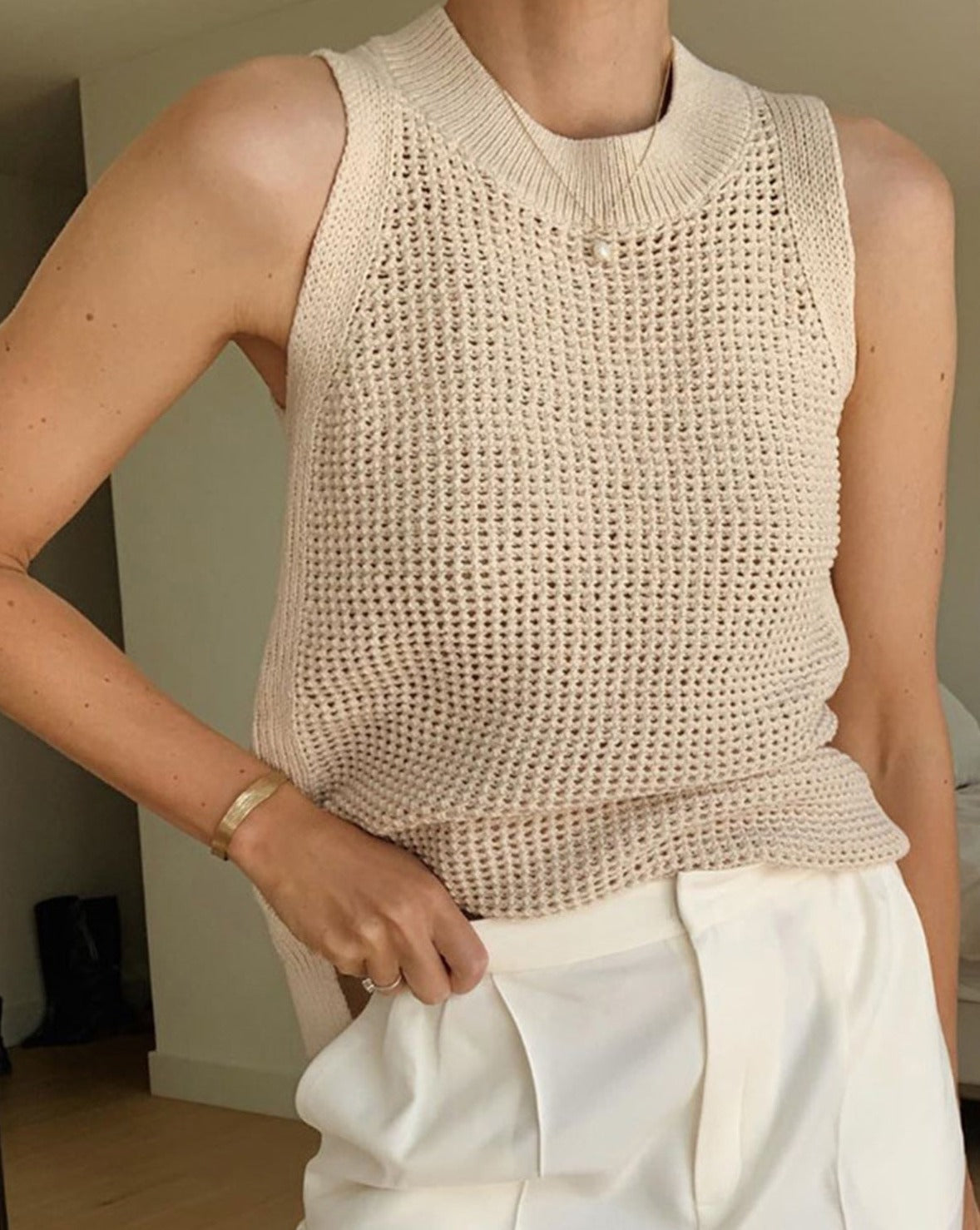 Knit Hollow Solid Vest