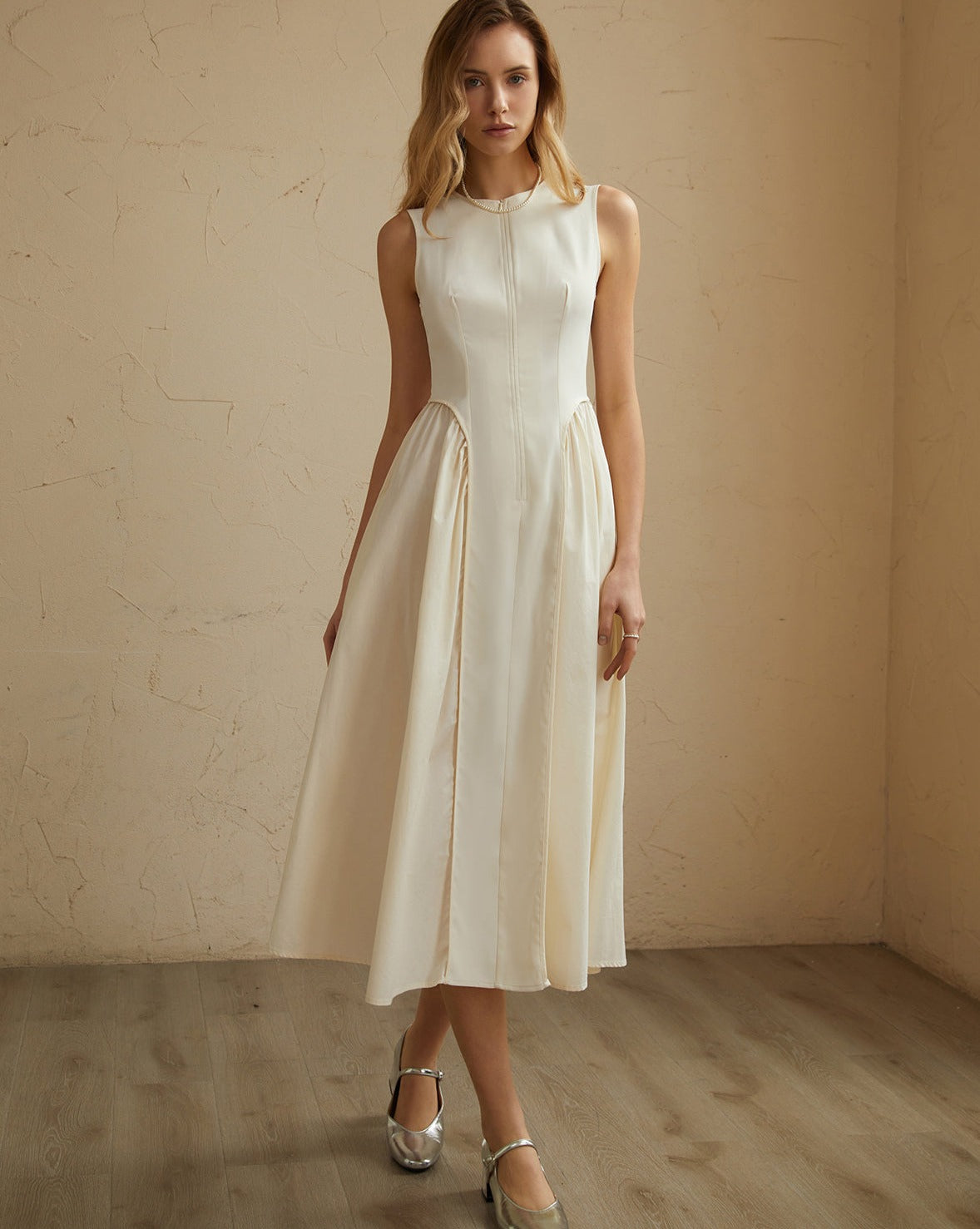 Sleeveless Pleated Midi Dress