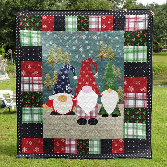 Christmas Gnome CLM0111068 Art Quilt