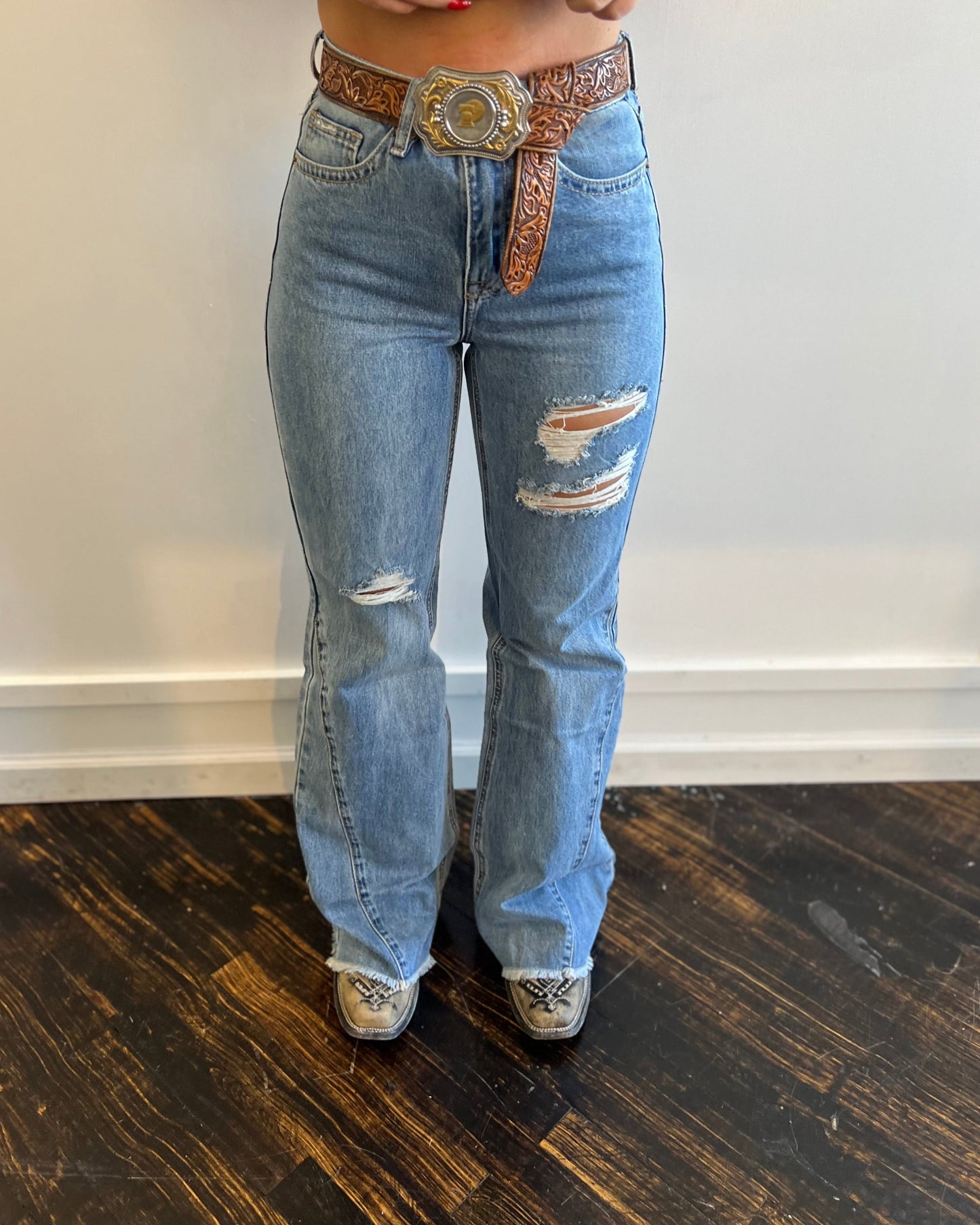 Final Sale __artina Palazzo distressed Women's Jeans