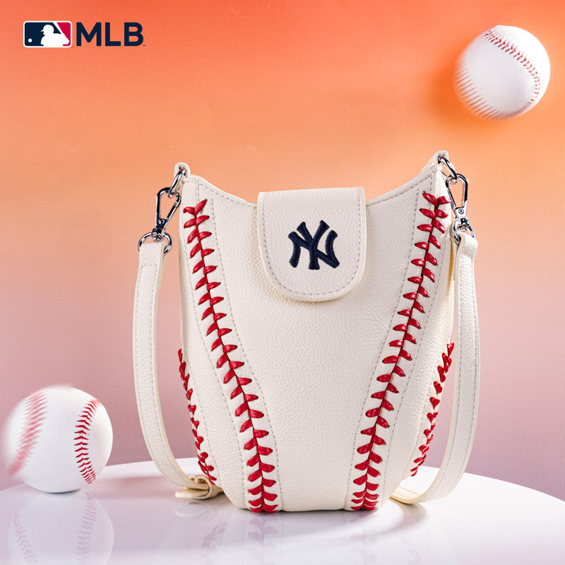 MLB New York Yankees Leather Crossbody Bag