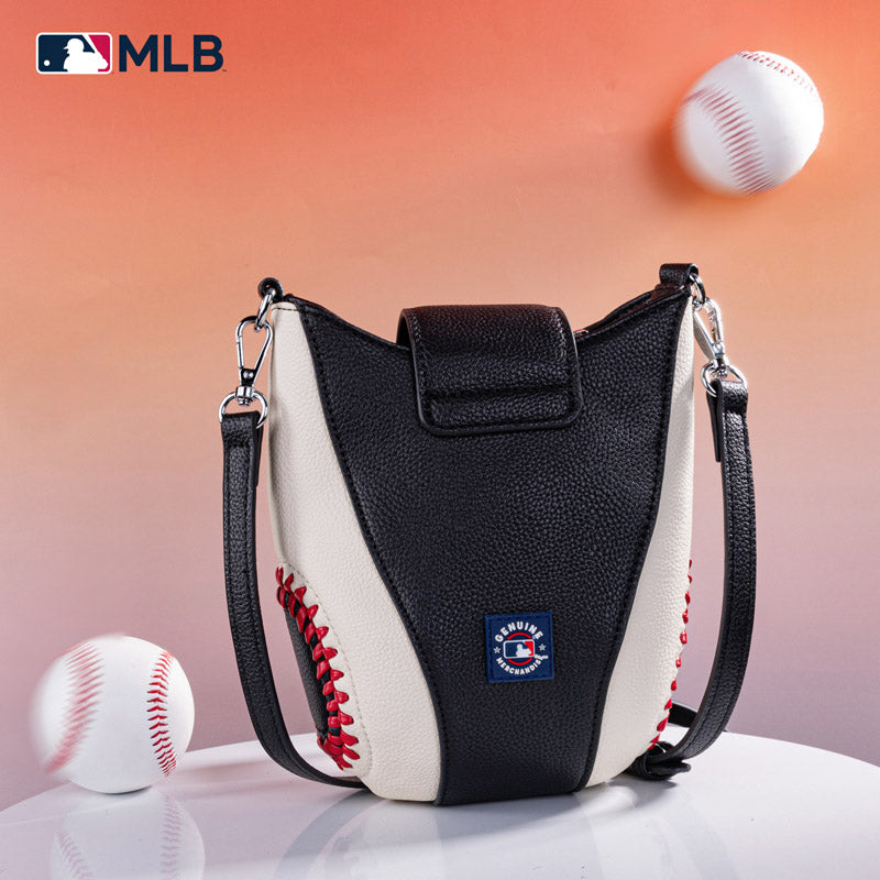 MLB New York Yankees Leather Crossbody Bag