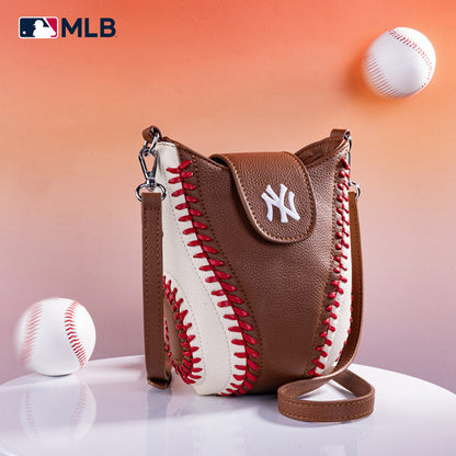 MLB New York Yankees Leather Crossbody Bag