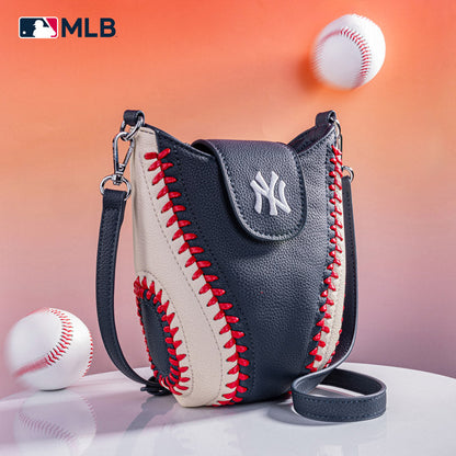 MLB New York Yankees Leather Crossbody Bag