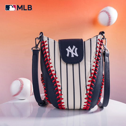 MLB New York Yankees Leather Crossbody Bag