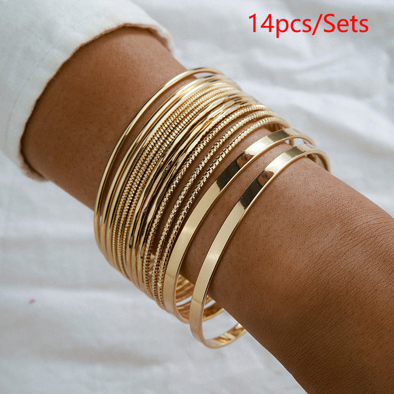 Embossed Twist Bracelet Set