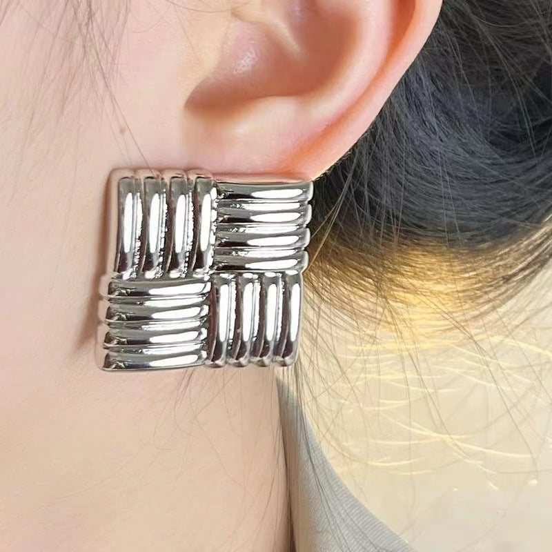 Metal braided earrings