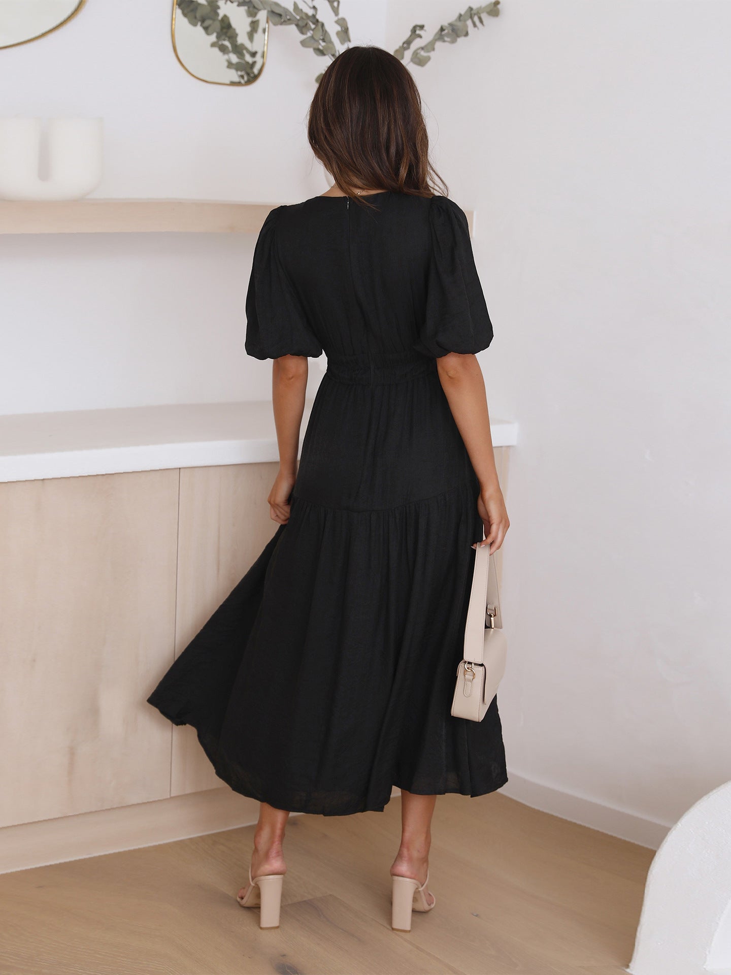 V-neck Puffy Sleeve Pleated Stretch Maxi Dress