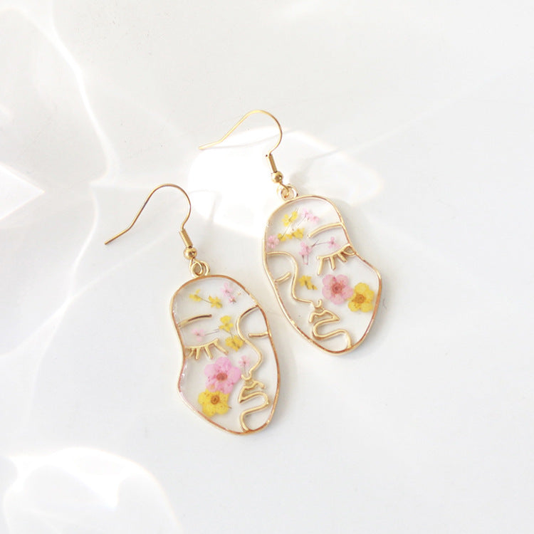 Abstract Face Dried Flower Earrings