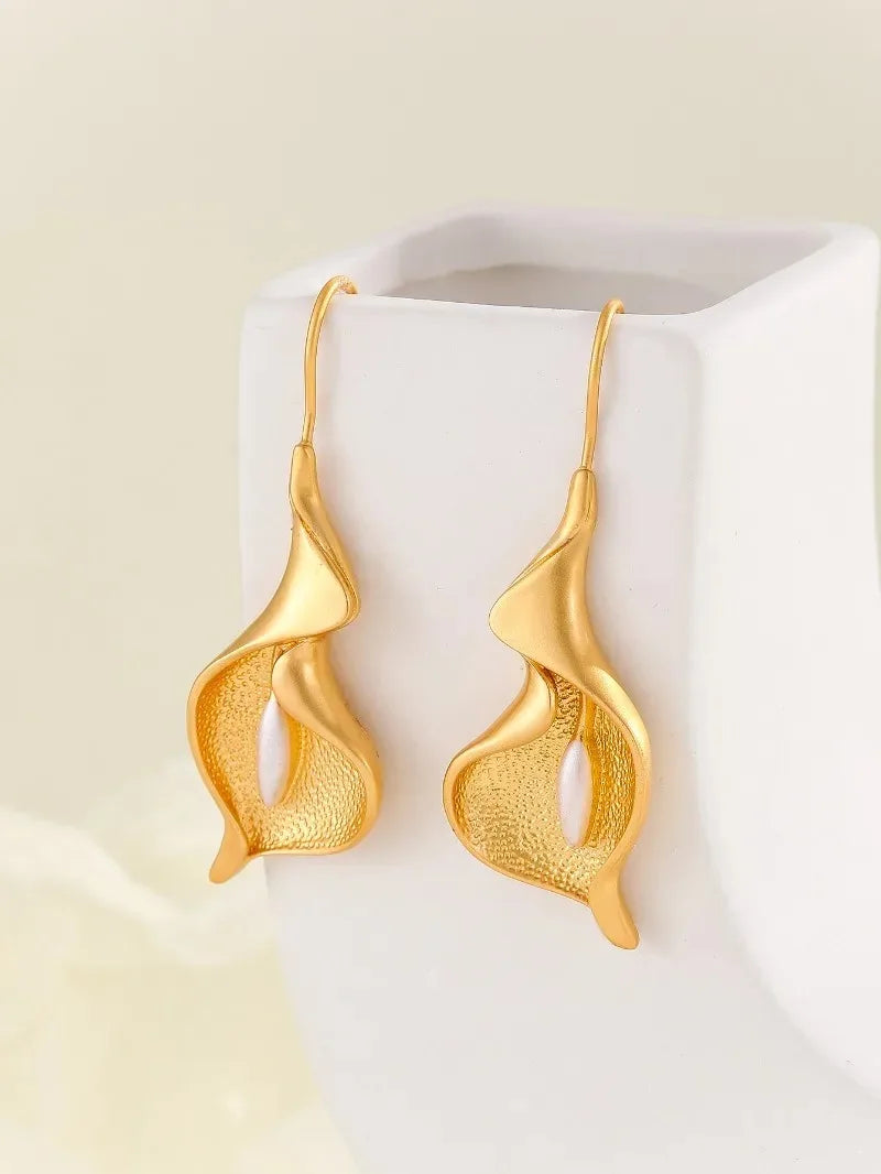 Serene Bloom Calla Earrings