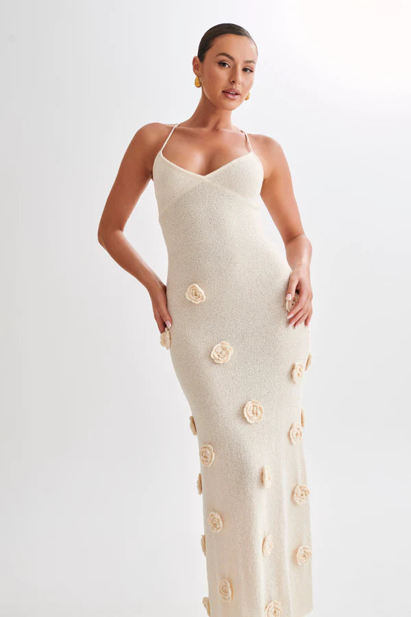 Crochet maxi dress with flowers - nude