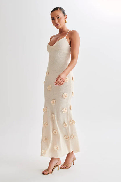 Crochet maxi dress with flowers - nude