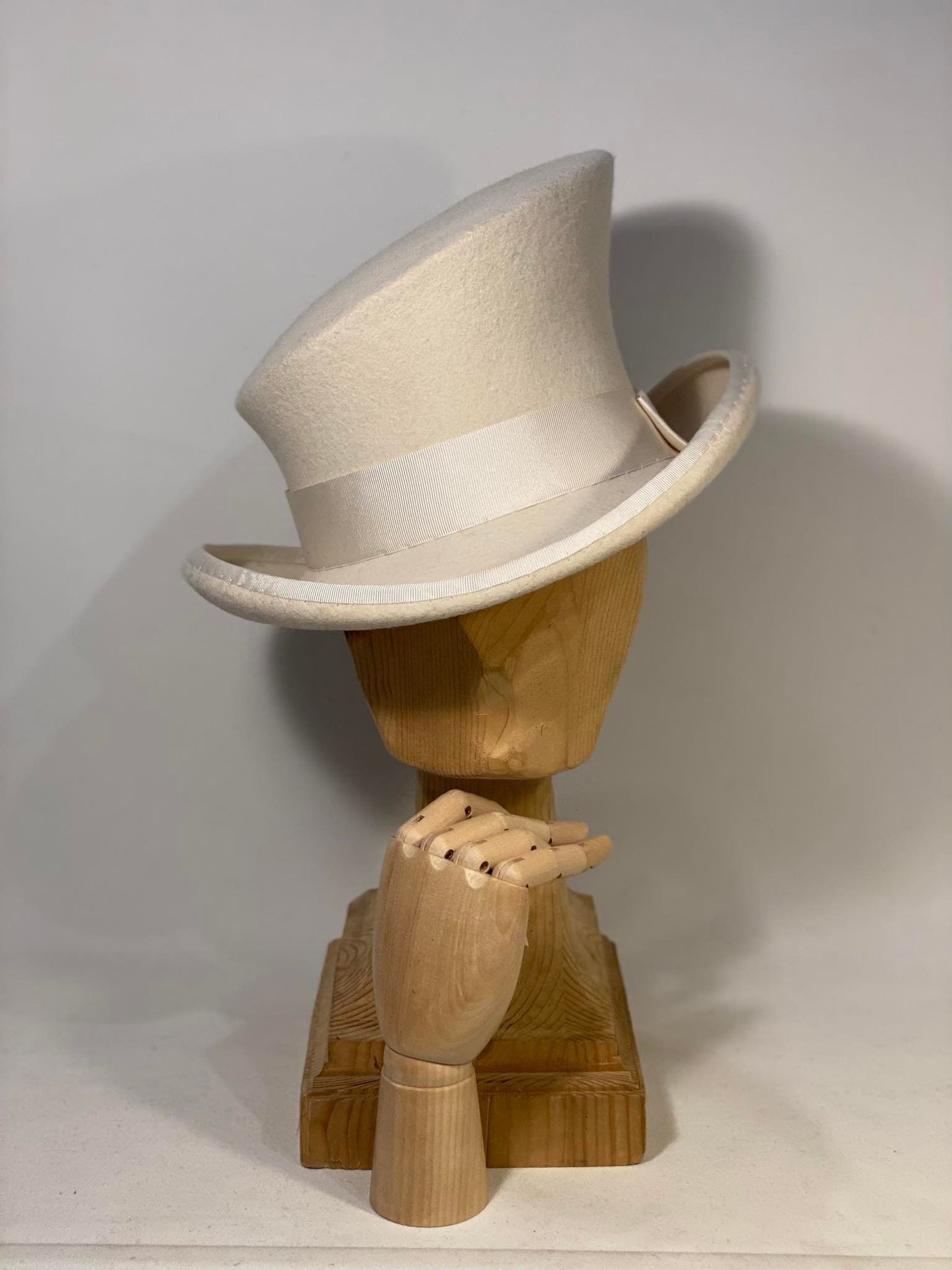 Asymmetric top hat