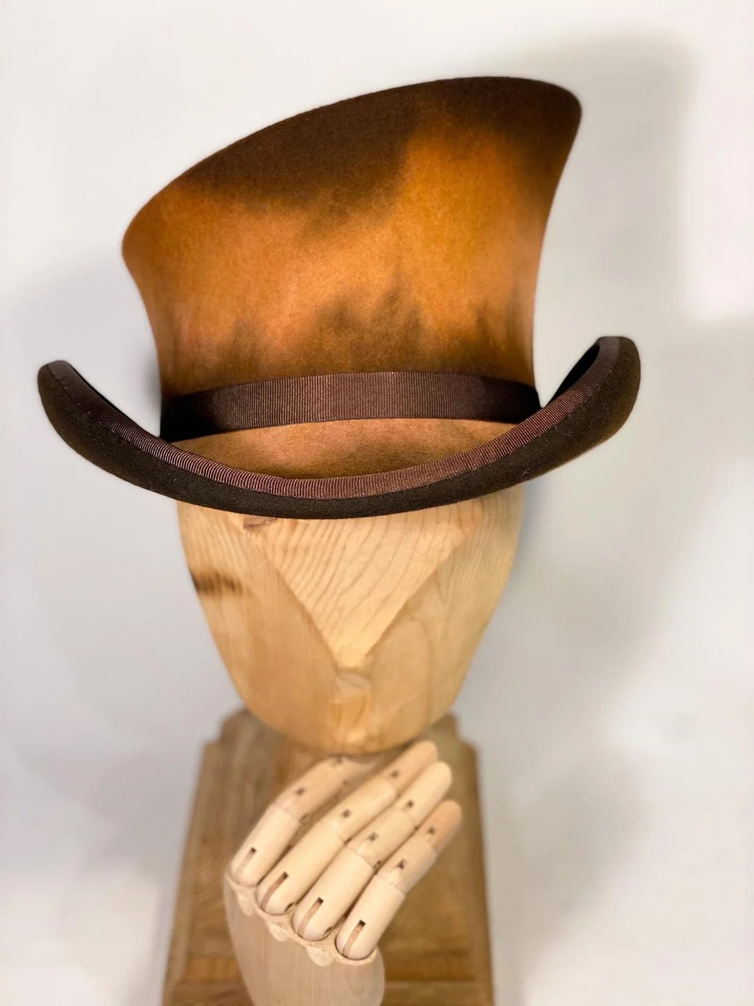 Asymmetric top hat