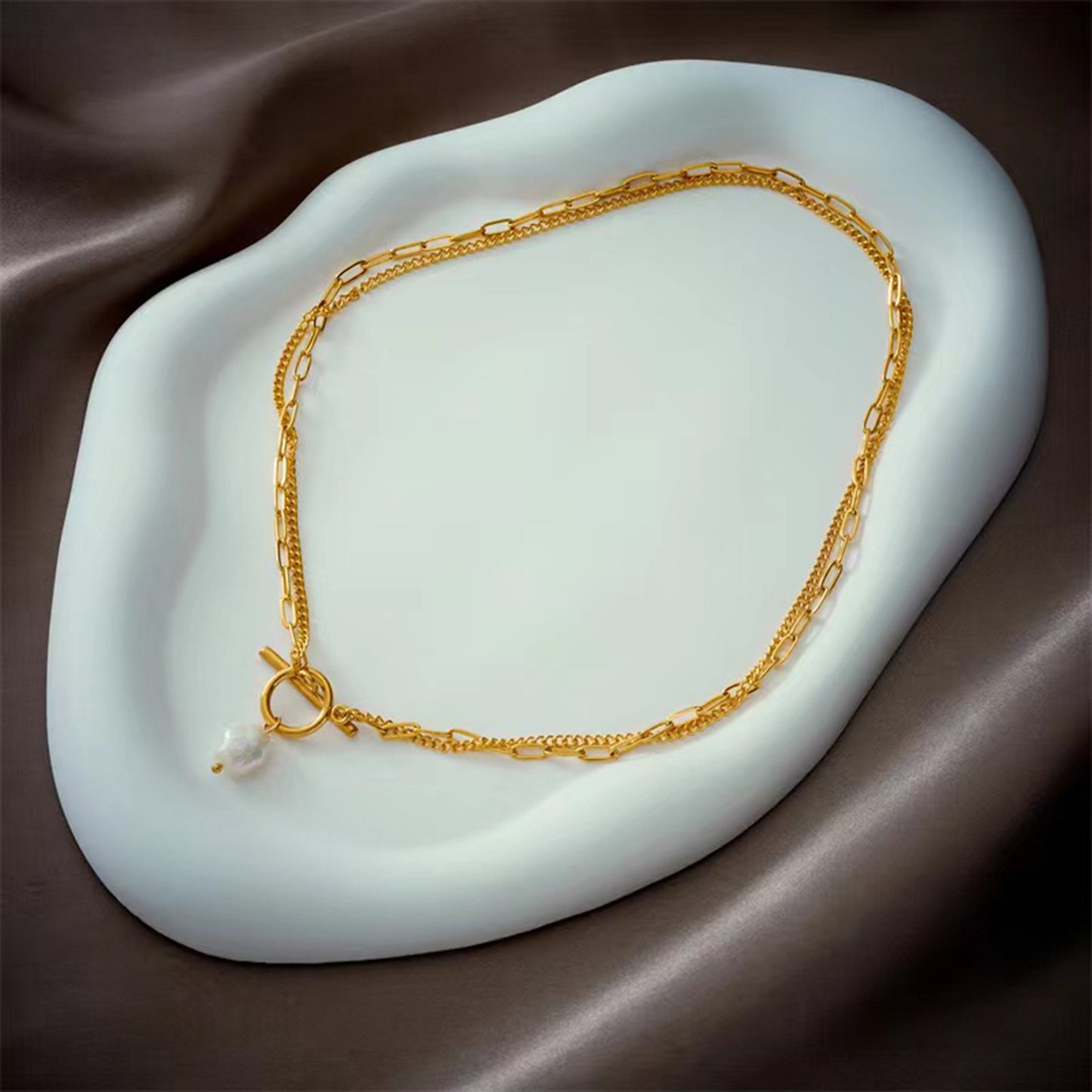 Women's Baroque Pearl Embellished Necklace