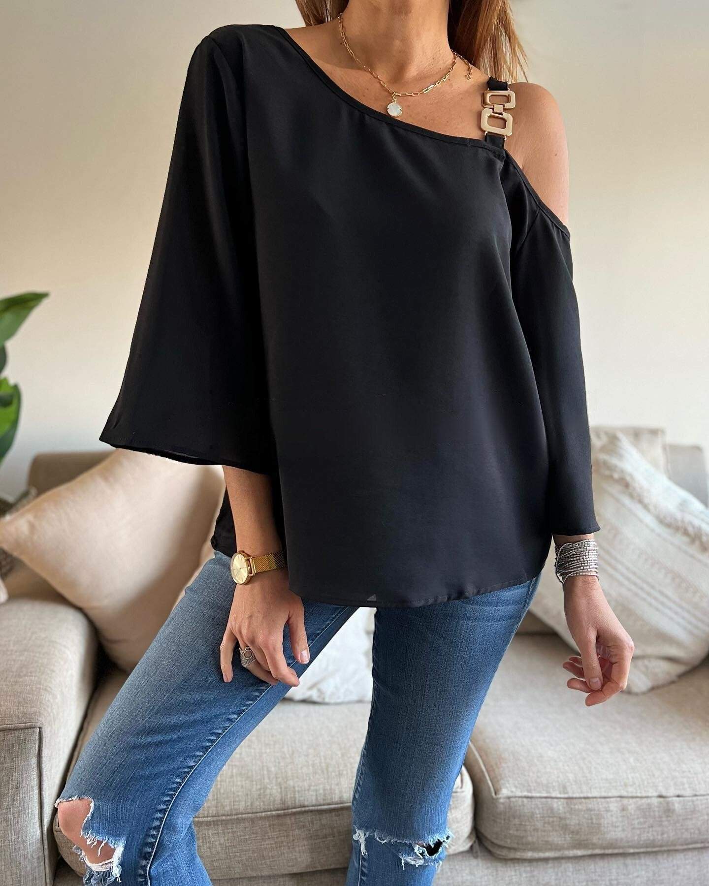 Women's Casual Solid Color Metal Design Blouse