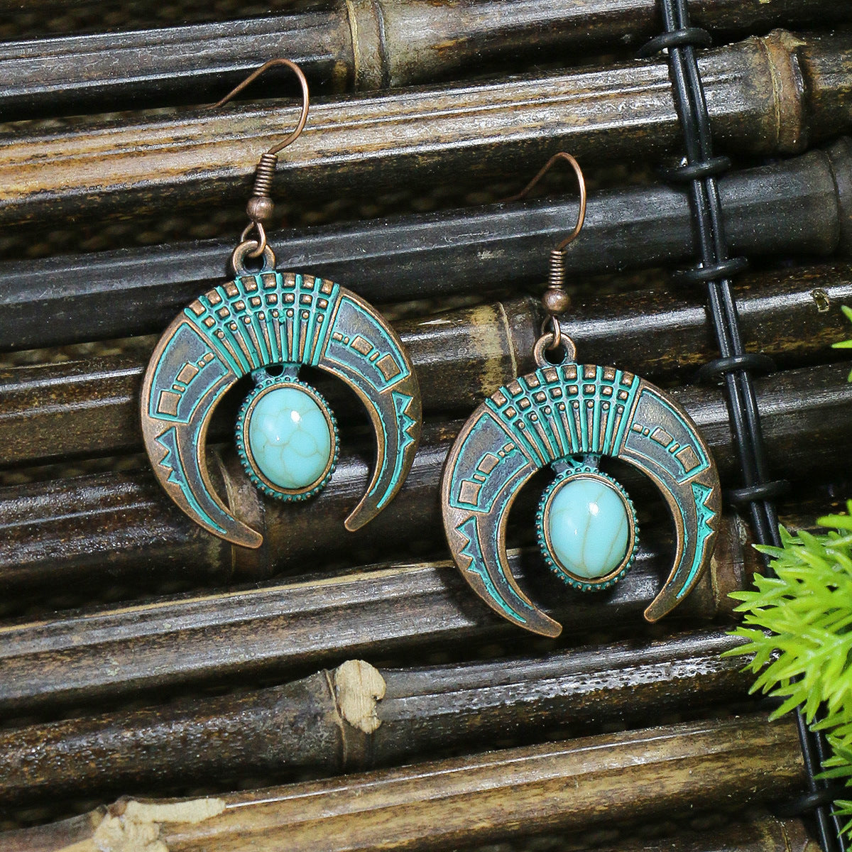 Female Bohemian Crescent Moon Inlaid Turquoise Earrings And Necklace Suit