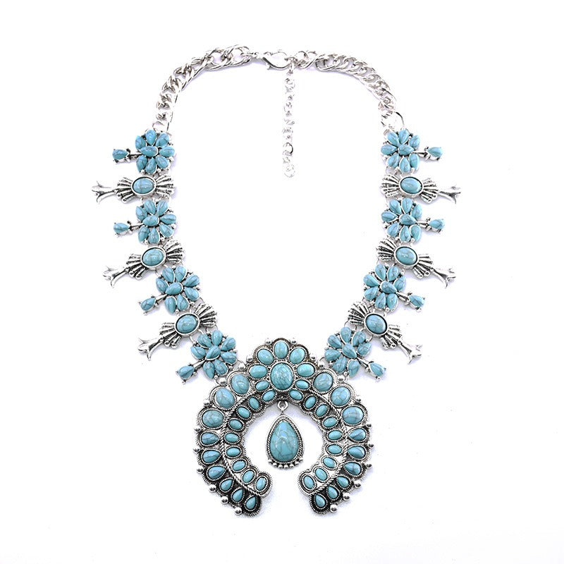 Trendy Boho Style Turquoise Flower Pendant Alloy Necklace