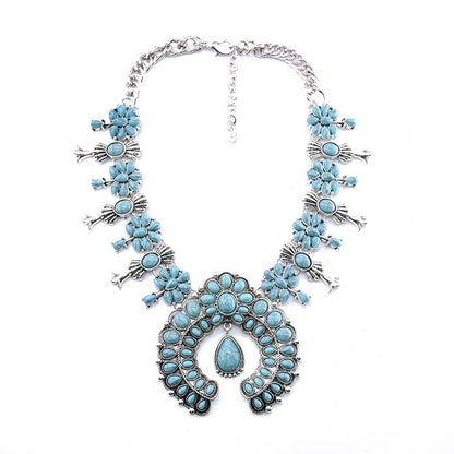 Trendy Boho Style Turquoise Flower Pendant Alloy Necklace