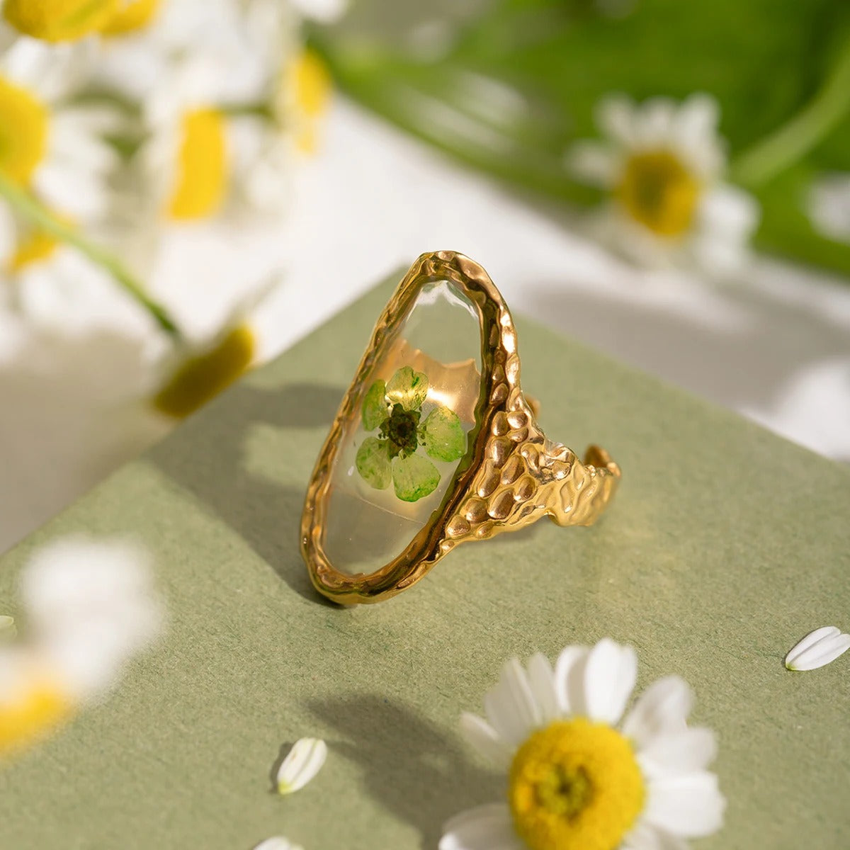 Retro Eternal Flower Ring