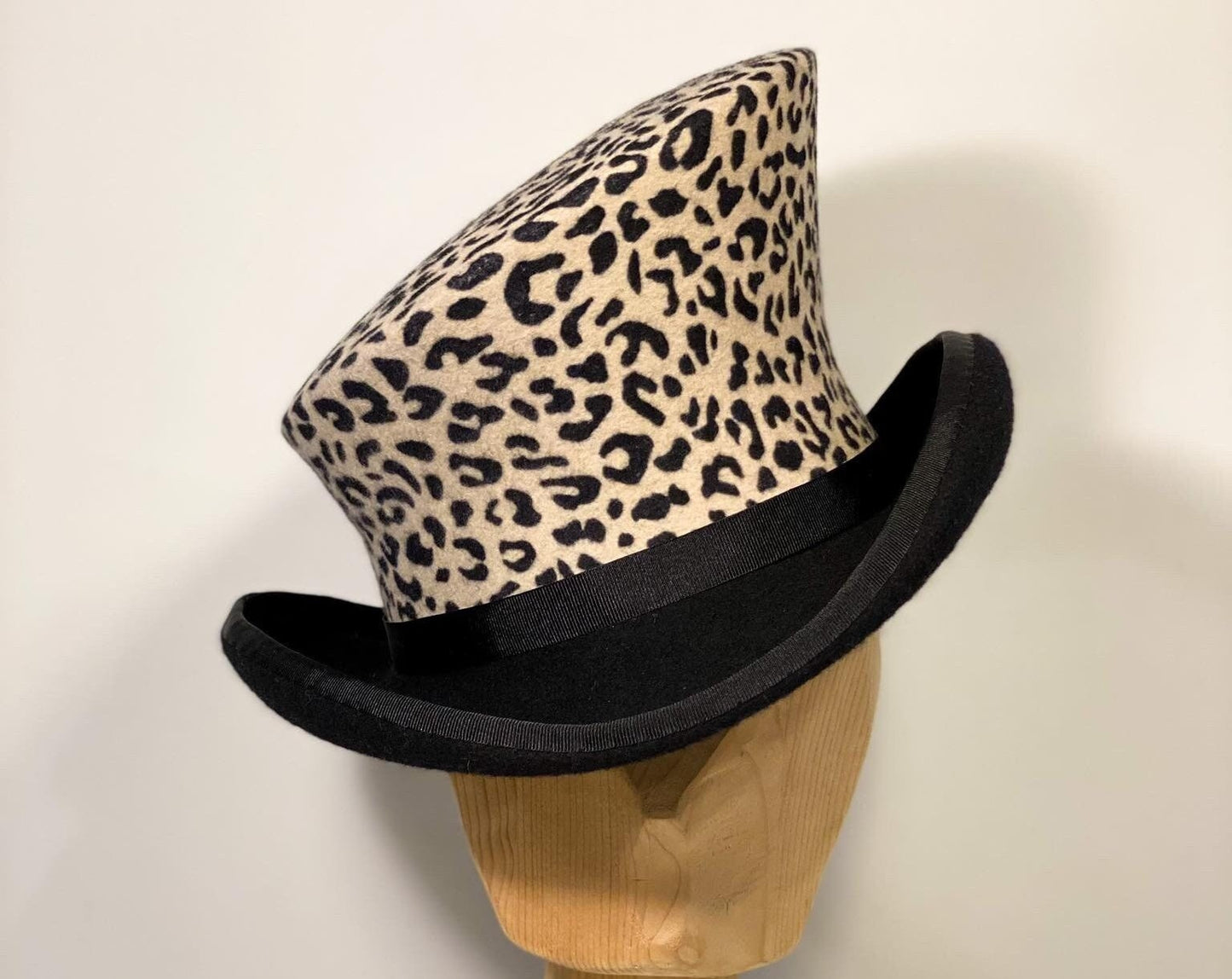 Asymmetric top hat