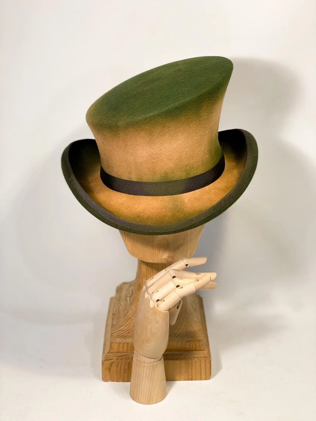 Asymmetric top hat