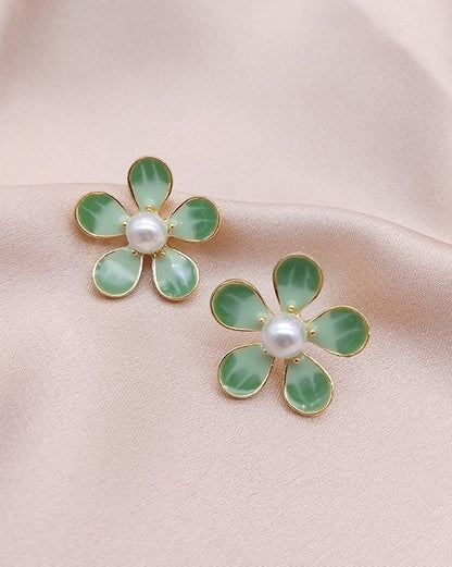 Vintage Floral Pearl Earrings