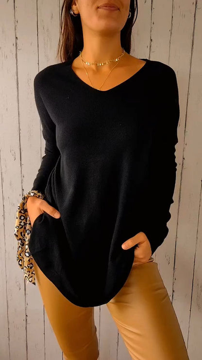 V-neck Long-sleeved Knitted Top