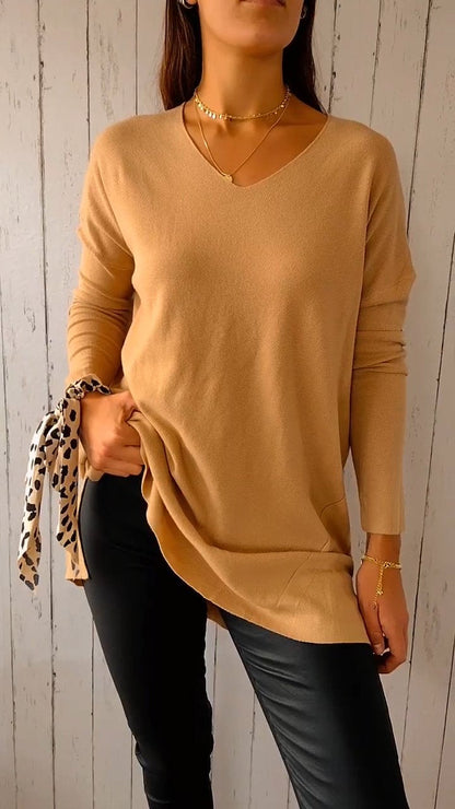 V-neck Long-sleeved Knitted Top