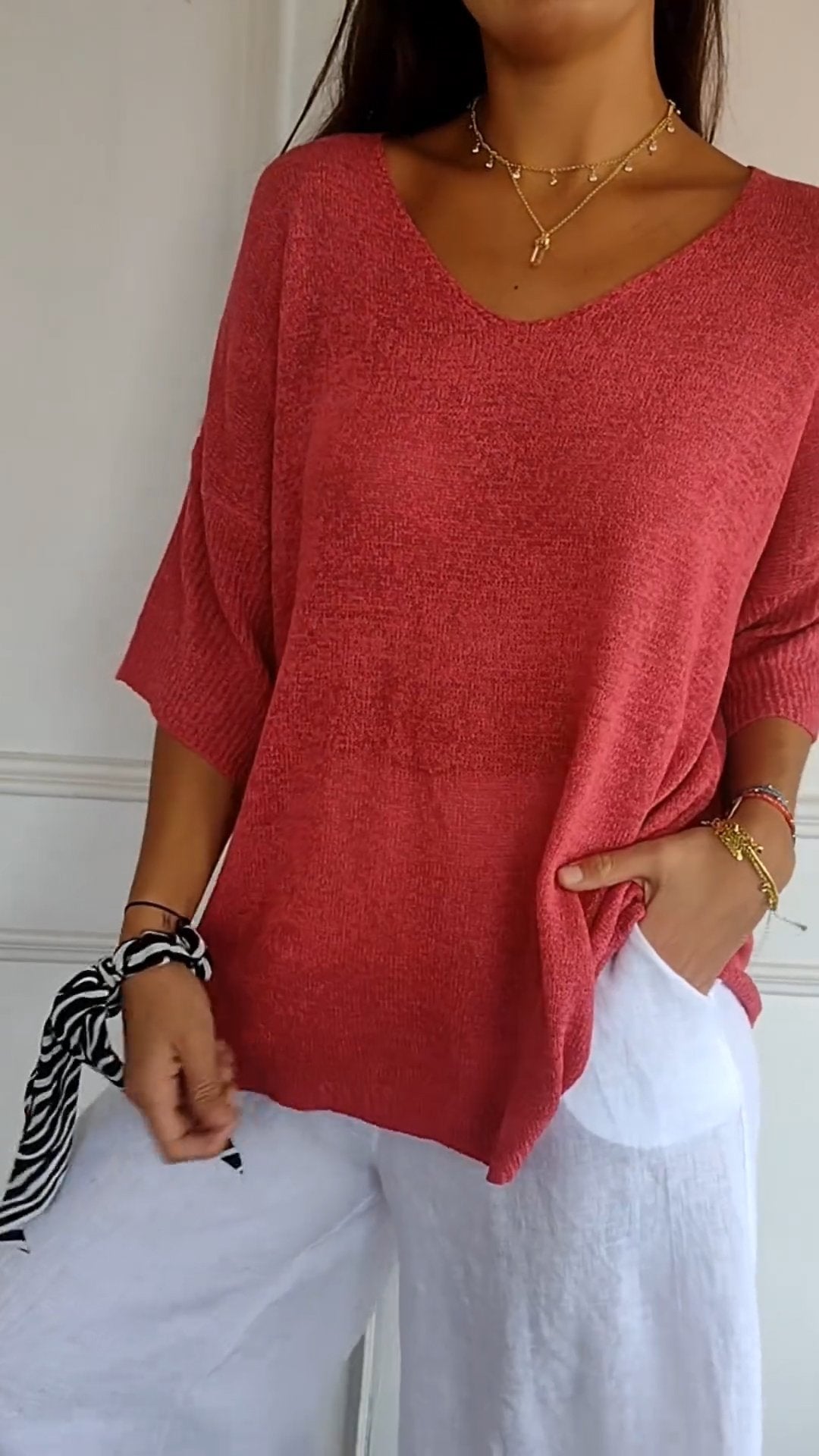 Solid Color Knitted V-neck Top