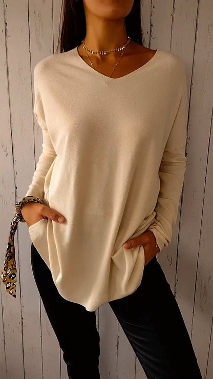 V-neck Long-sleeved Knitted Top